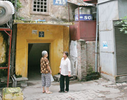 Cải tạo chung cư cũ tại Hà Nội: Lòng dân chưa thuận | ảnh 1