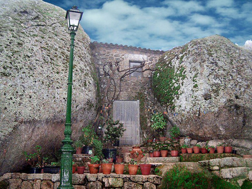 Ngôi làng ẩn mình trong đá tại Bồ Đào Nha | ảnh 3