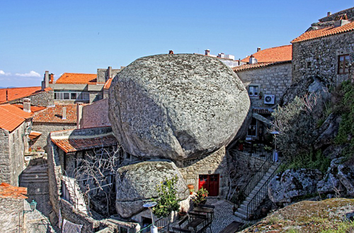 Ngôi làng ẩn mình trong đá tại Bồ Đào Nha | ảnh 7