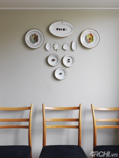 Trang trí tường nhà bằng những chiếc đĩa đầy cá tính