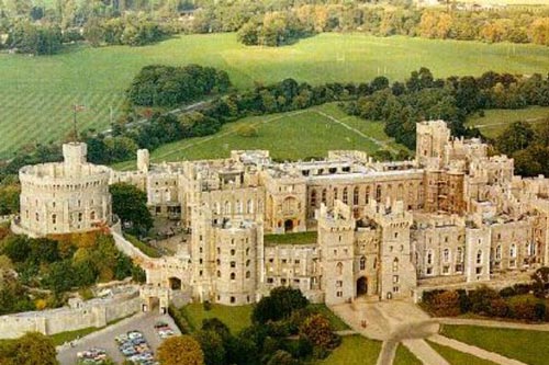 Sự lộng lẫy của lâu đài Hoàng gia Windsor | ảnh 2