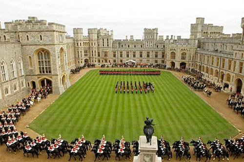 Sự lộng lẫy của lâu đài Hoàng gia Windsor | ảnh 13
