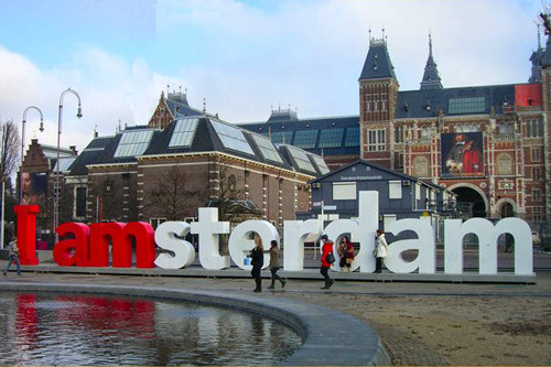Chiêm ngưỡng vẻ đẹp muôn màu của kiến trúc cổ Amsterdam | ảnh 1