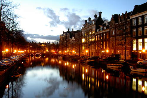 Chiêm ngưỡng vẻ đẹp muôn màu của kiến trúc cổ Amsterdam | ảnh 6