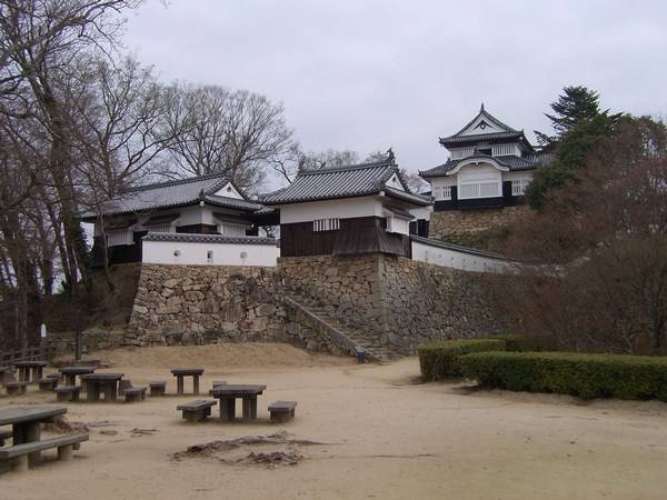 12 lâu đài cổ kính ở ở Nhật Bản | ảnh 2