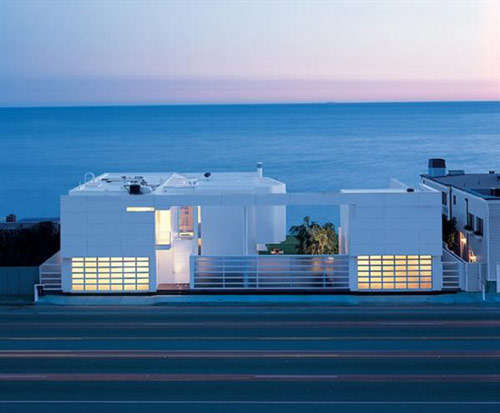 Ngôi biệt thự trắng hướng biển | ảnh 1