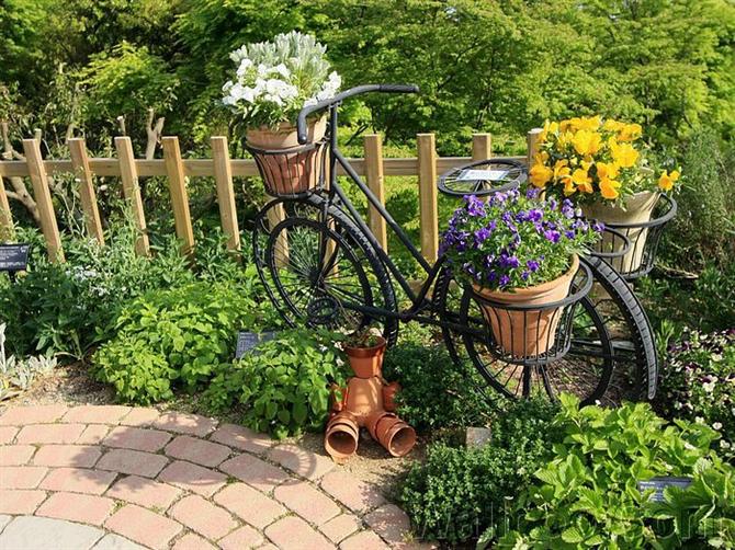 Ấn tượng với “xe hoa” vintage cho khu vườn nhà bạn | ảnh 3