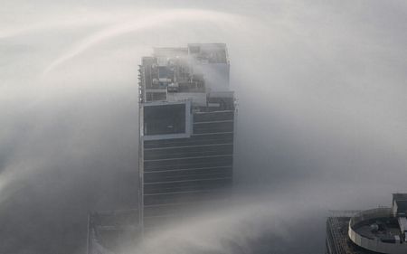 Dubai đẹp huyền ảo trong sương mù | ảnh 9