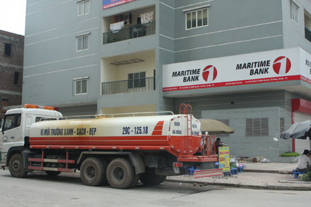 Hà Nội: Cư dân dự án Văn Khê phải mua nước xe bồn | ảnh 1