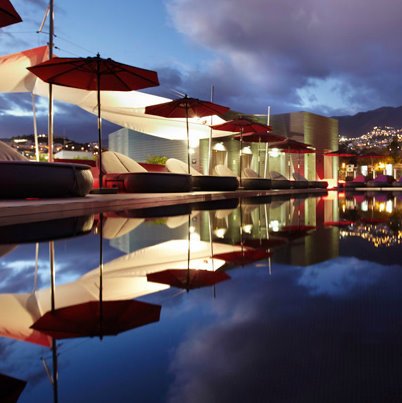 Chiêm ngưỡng vẻ đẹp của những bể bơi trên nóc khách sạn | ảnh 2