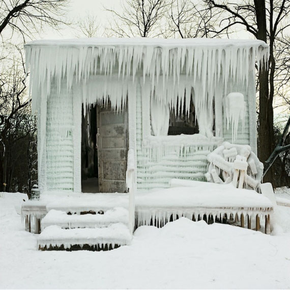 Căn nhà băng lạnh tê tái | ảnh 1