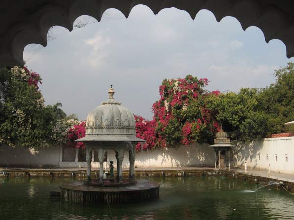 Cung điện Sajjan Garh tráng lệ | ảnh 5