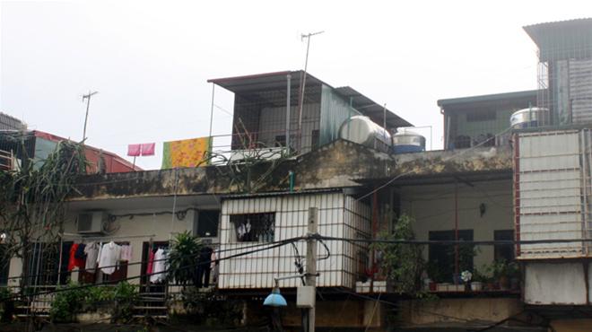 Hà Nội: Xây nhà trên... nóc chung cư cũ | ảnh 1