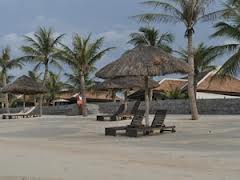 Thừa Thiên - Huế sẽ hạn chế giao đất bãi biển cho các resort | ảnh 1