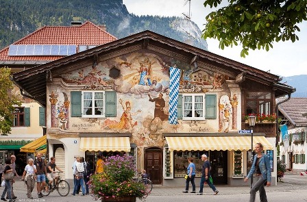 Chiêm ngưỡng kiến trúc thơ mộng của thị trấn Garmisch-Partenkirchen | ảnh 1