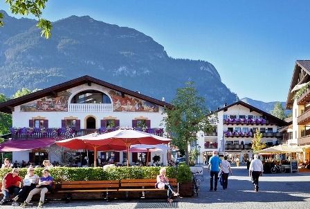 Chiêm ngưỡng kiến trúc thơ mộng của thị trấn Garmisch-Partenkirchen | ảnh 2