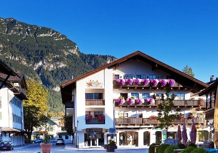 Chiêm ngưỡng kiến trúc thơ mộng của thị trấn Garmisch-Partenkirchen | ảnh 13
