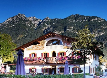 Chiêm ngưỡng kiến trúc thơ mộng của thị trấn Garmisch-Partenkirchen | ảnh 17